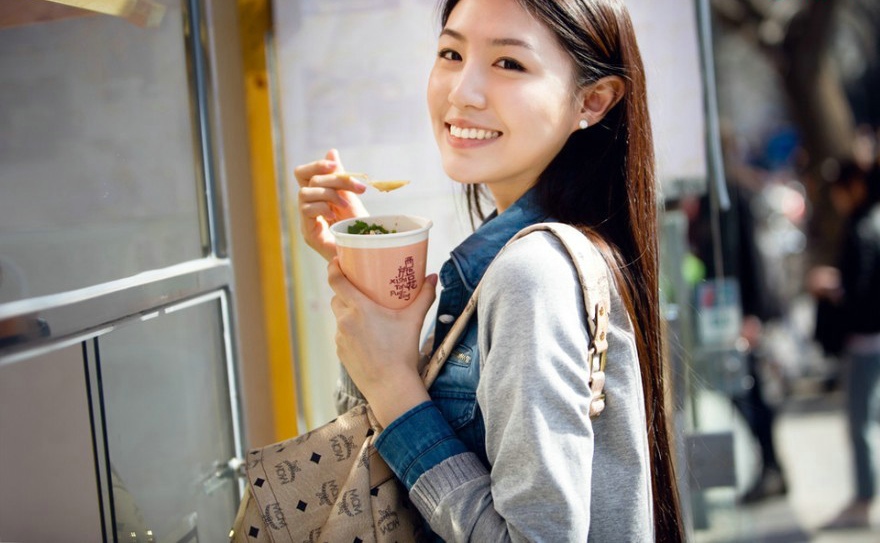 长发清新美女街拍