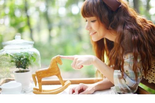 可爱森林小魔女甜美写真