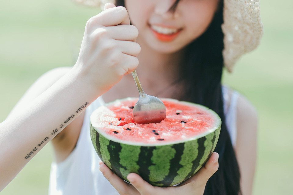 清新单纯美女夏日写真