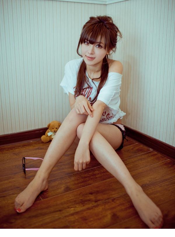 气质小美女清纯美照
