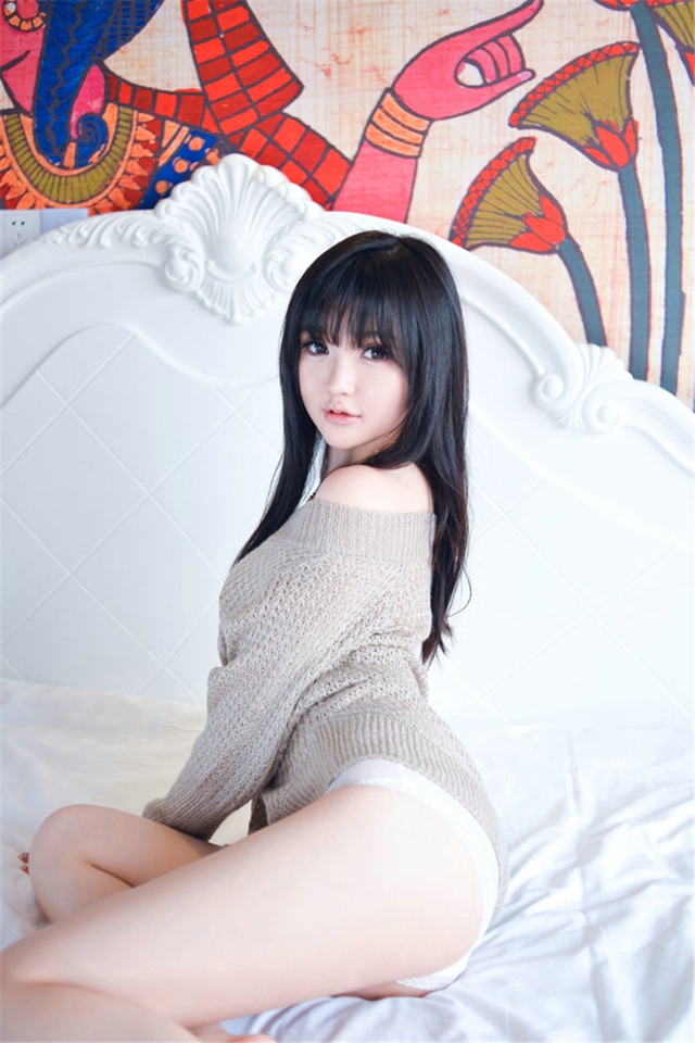 性感粉嫩美女美乳私房写真