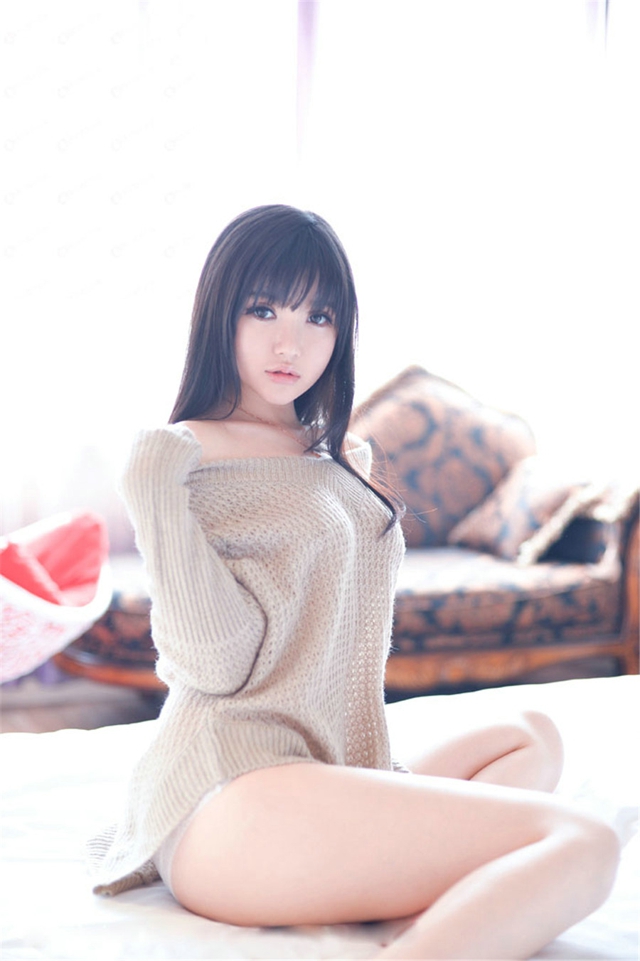 性感粉嫩美女美乳私房写真
