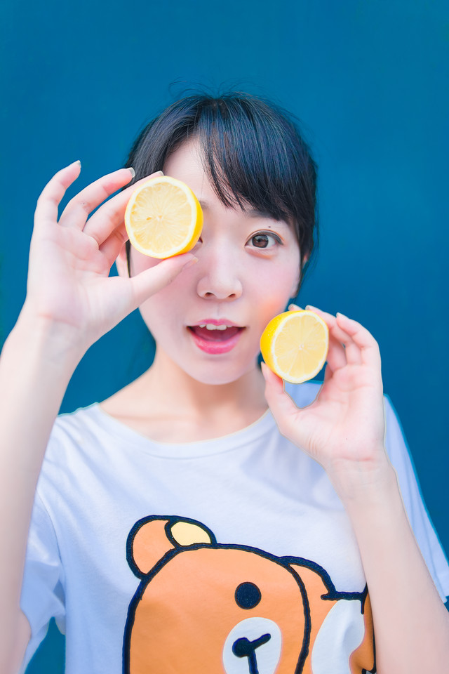 可爱搞怪柠檬少女清新无比