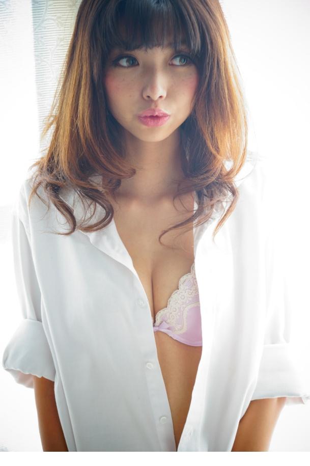 国色小萝莉爆乳内衣俏皮挑逗