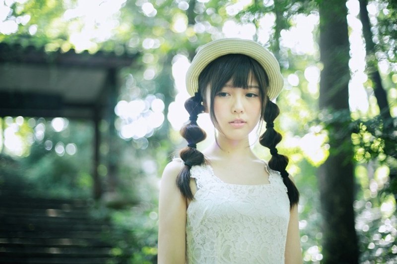 清纯马尾辫少女俏皮可爱