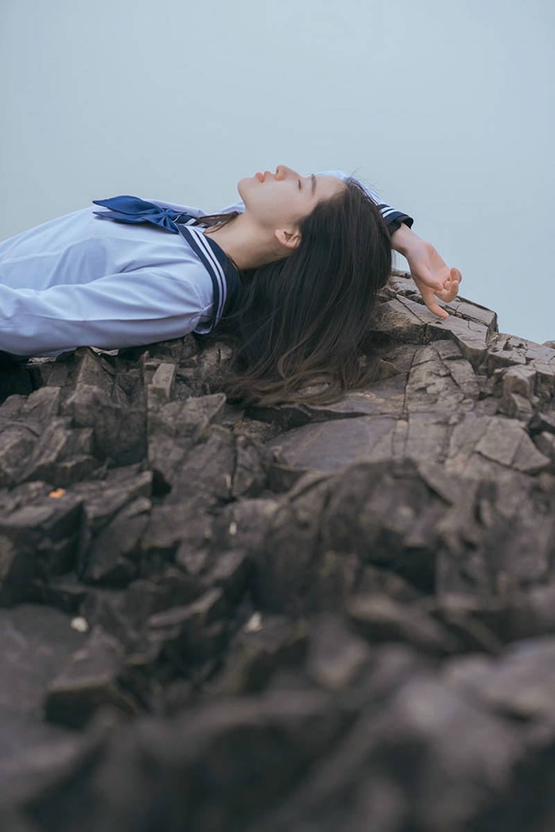 清纯高颜值学校制服美女颜值堪比奶茶妹妹