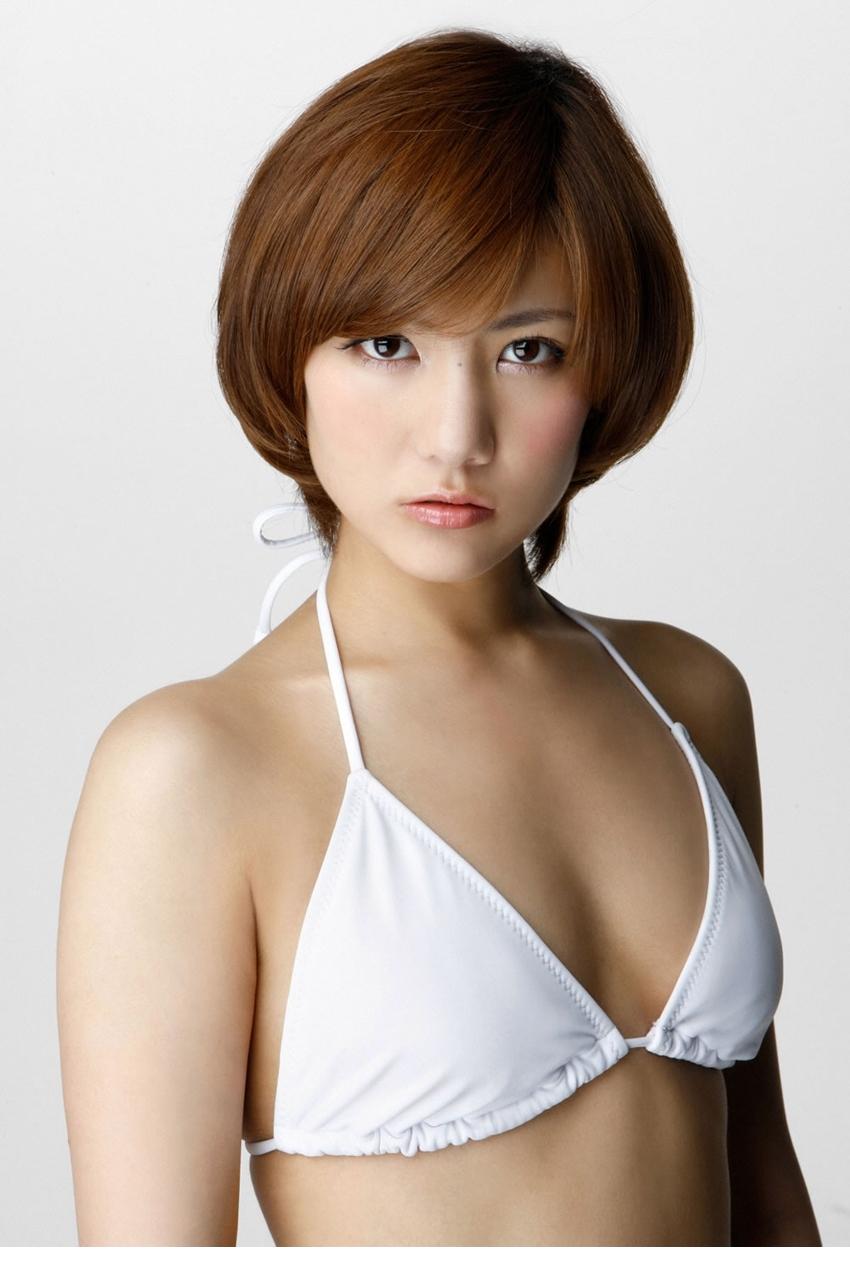90后美女宫泽佐江高清内衣写真