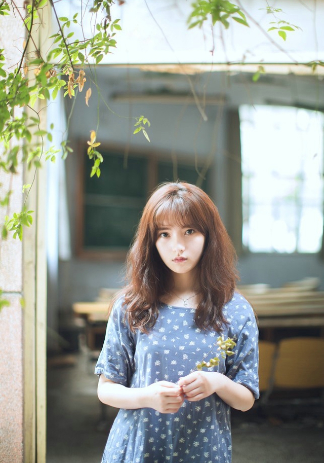 烈日下森女系少女唯美校园清新写真