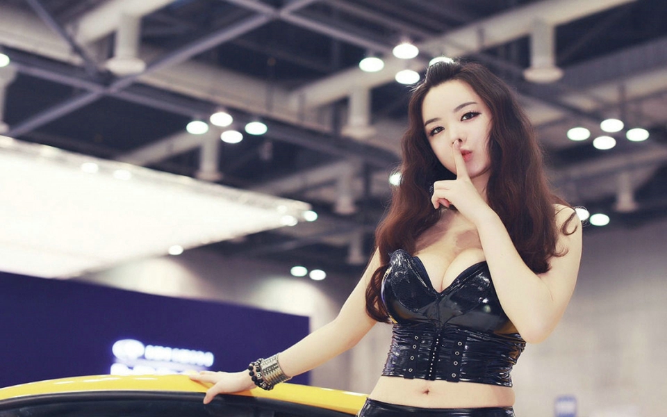 韩国美女车模林智慧巨乳高挑身材魅力无限