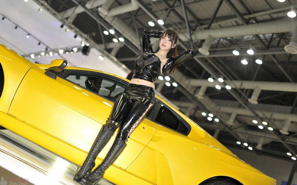 韩国美女车模林智慧巨乳高挑身材魅力无限