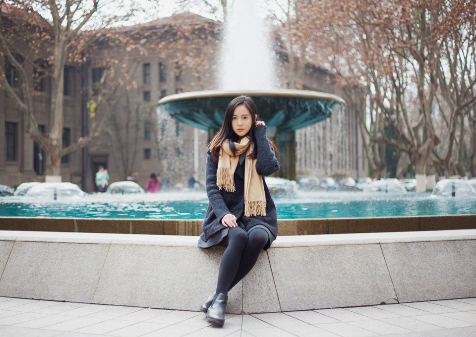 冬日清纯美女大学生裤袜户外清新写真