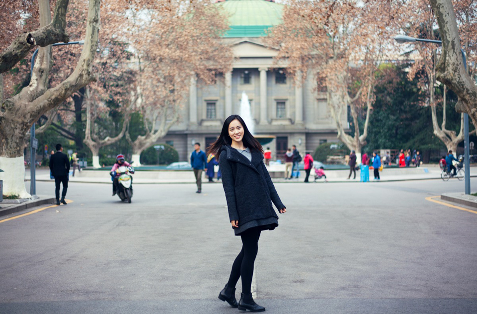 冬日清纯美女大学生裤袜户外清新写真