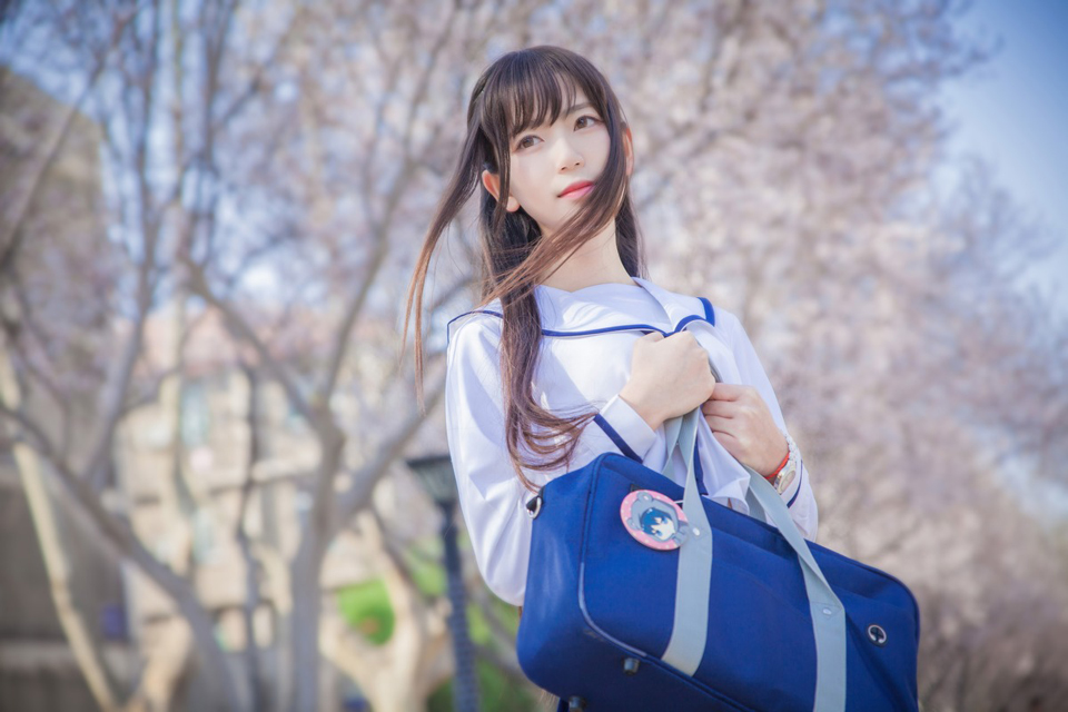 樱花三月里的超短学生装清纯美女唯美写真