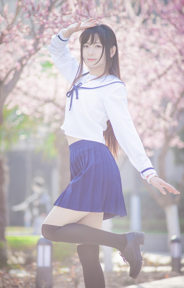 樱花三月里的超短学生装清纯美女唯美写真