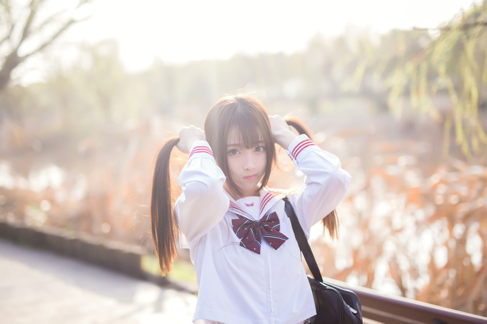 长发刘海超短学生装清纯美女唯美写真