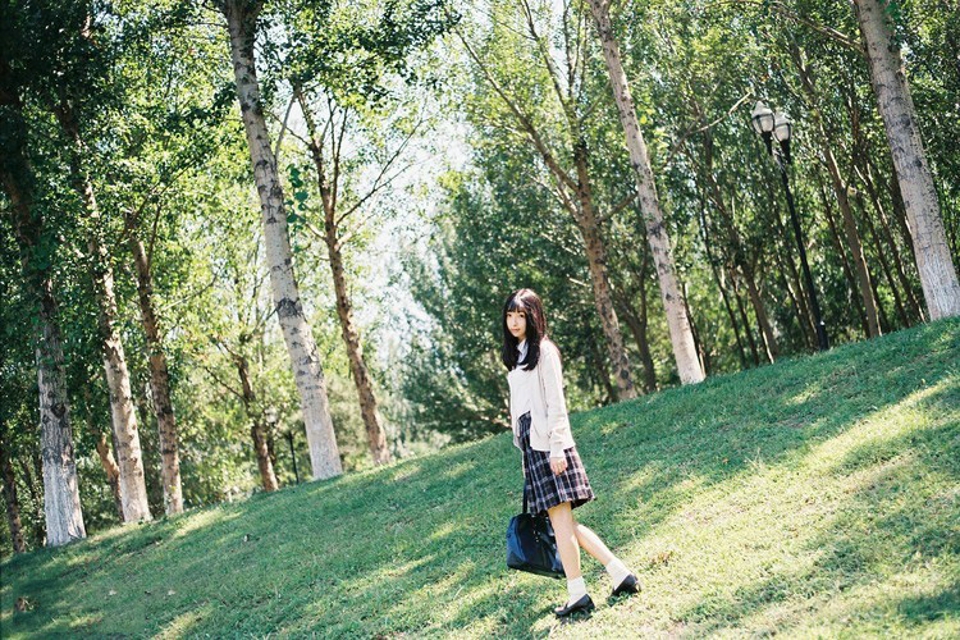 日系甜美妹子清新唯美青涩写真