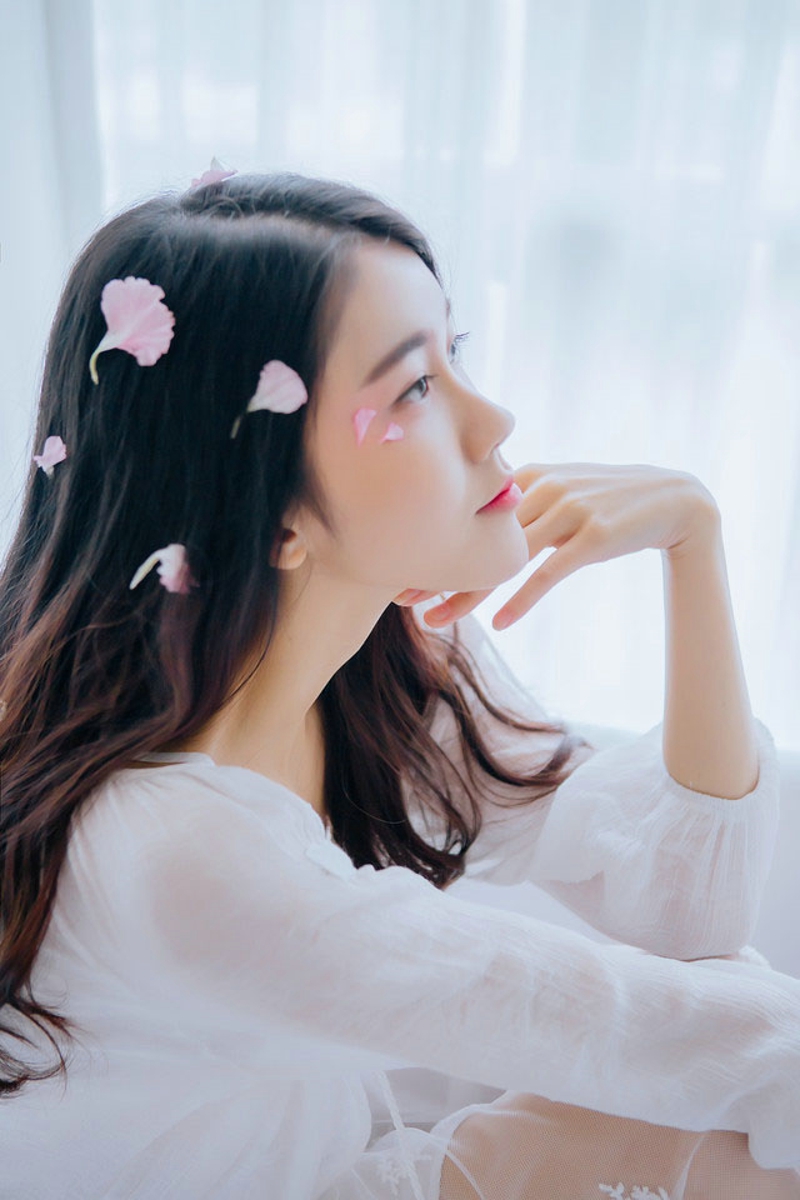 甜美养眼女神私房唯美清新怡人写真