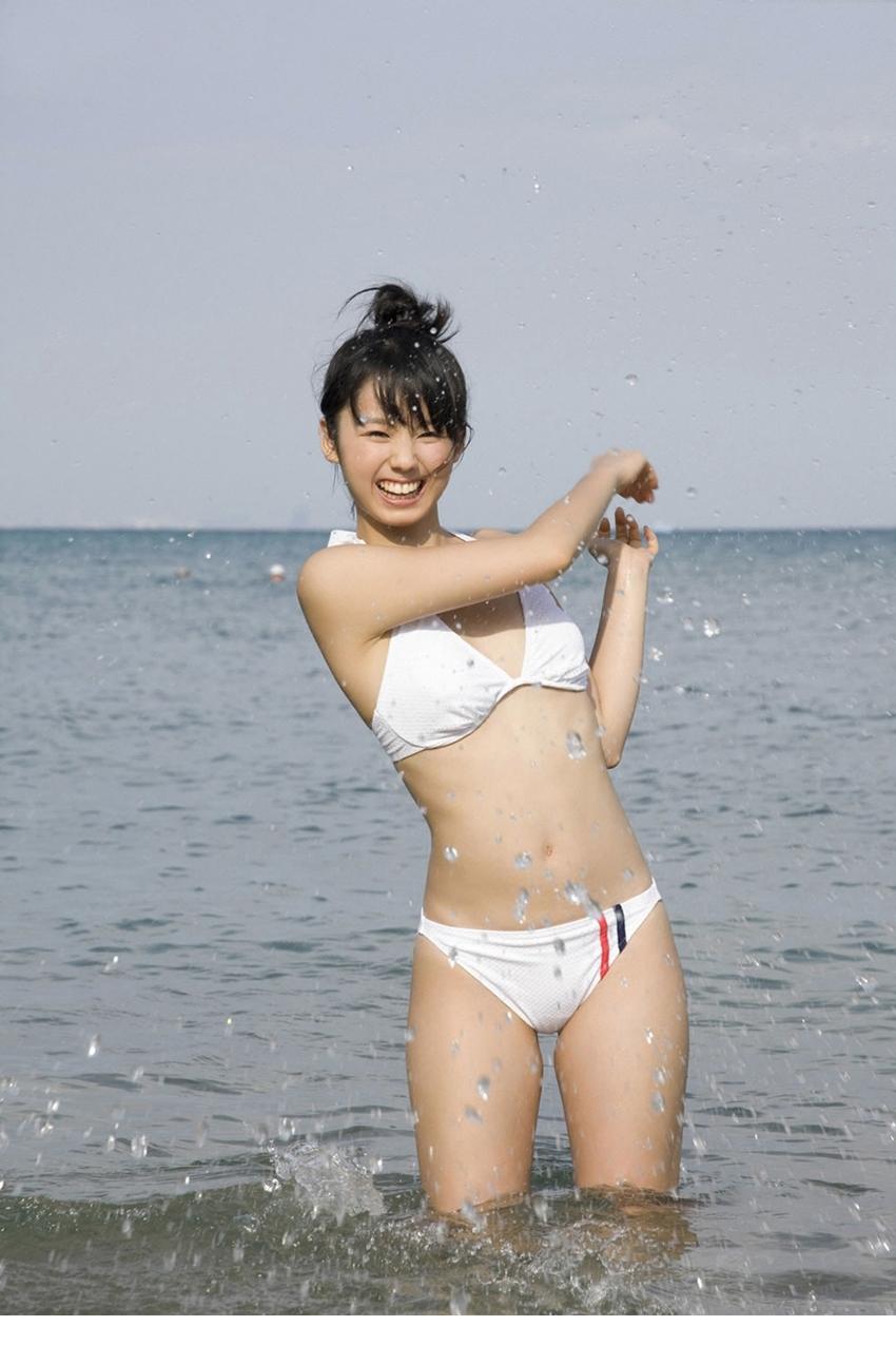 90后日本小美女小池里奈性感海边写真