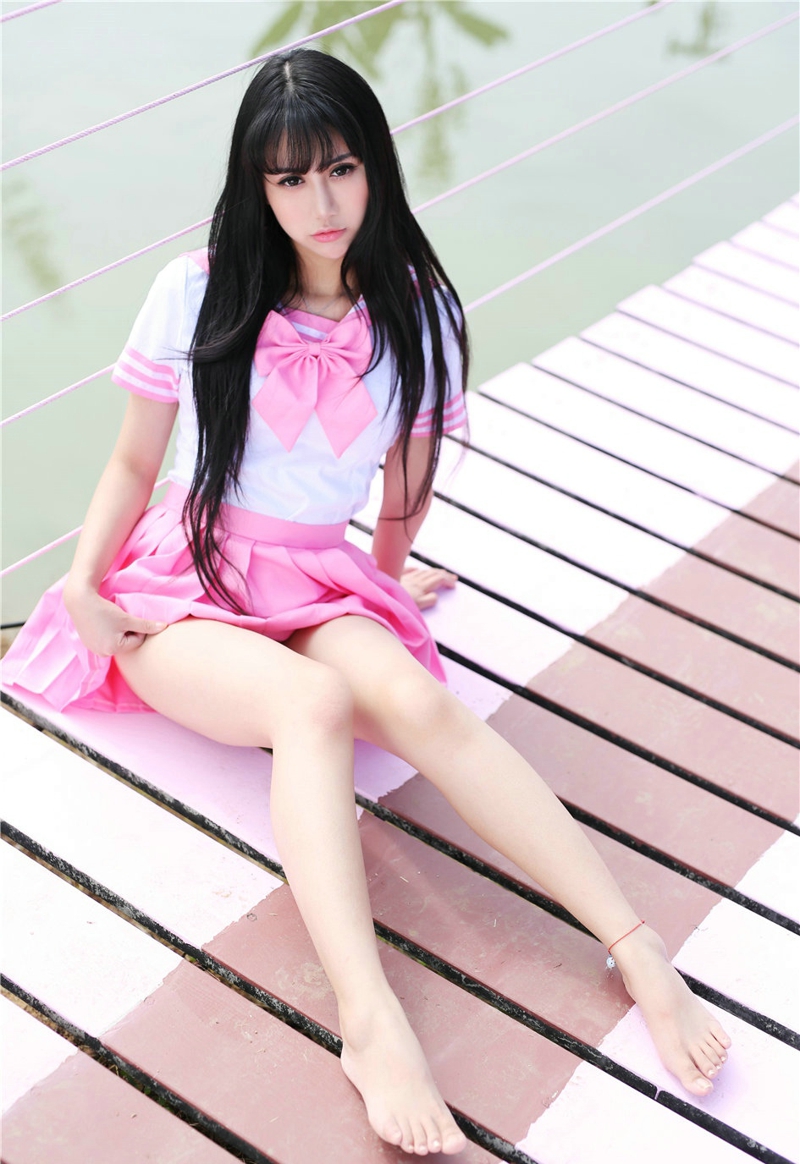 粉嫩美少女杨晓青儿清纯制服美腿诱惑抵挡不住