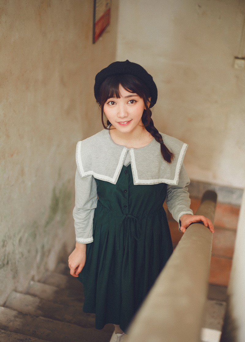 清新少女操场写真清纯美丽可爱迷人