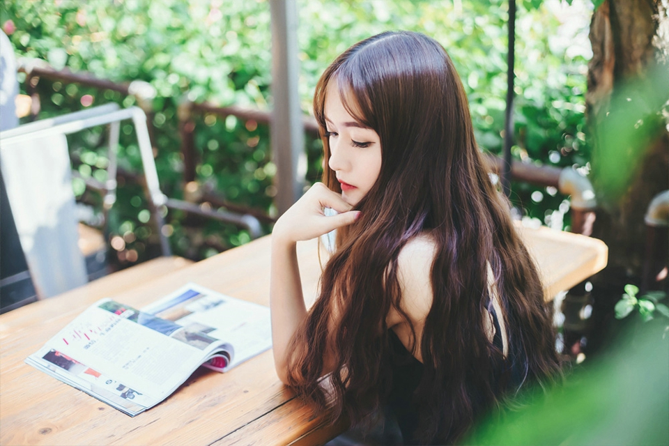 气质韩系美女夏日清凉迷人写真