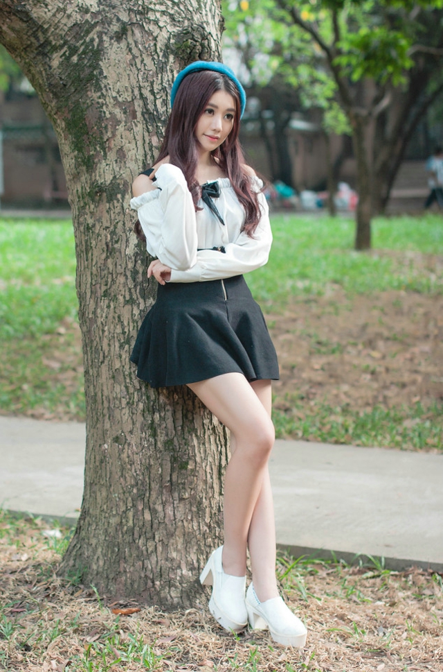 清新甜美的贝雷帽少女冬日里的甜甜初恋