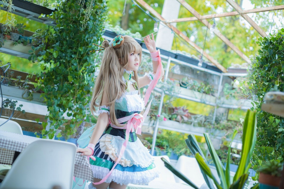 猫脸老太太南小鸟女仆制服白丝诱惑cos
