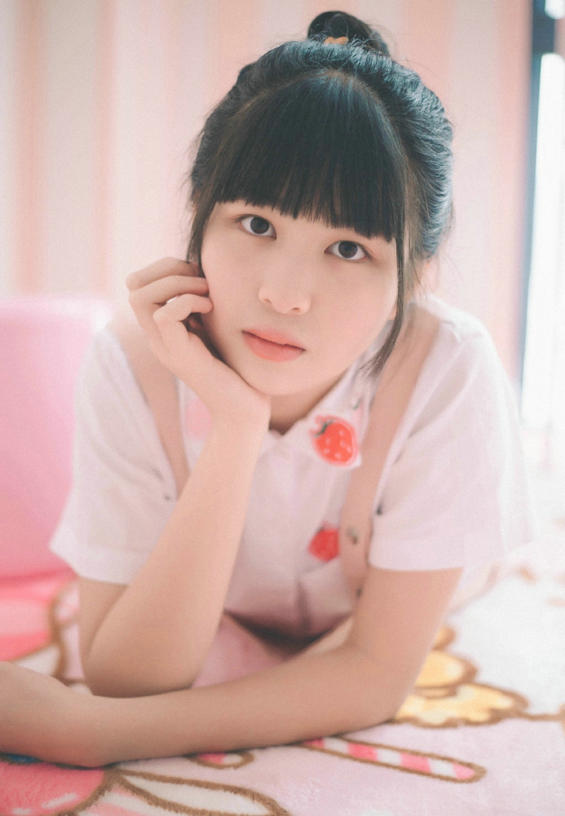 粉嫩婴儿肥脸蛋学生妹清新迷人私房