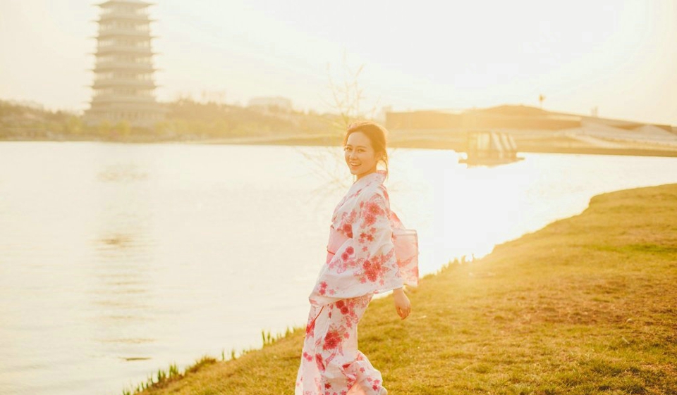 日系和服粉嫩甜美活力阳光写真