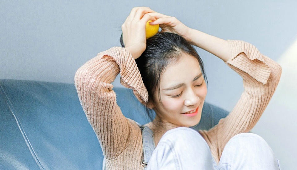 清新养眼高颜值美女私房丸子头唯美写真