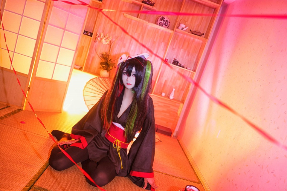 初音未来黑丝罗刹装同人cos