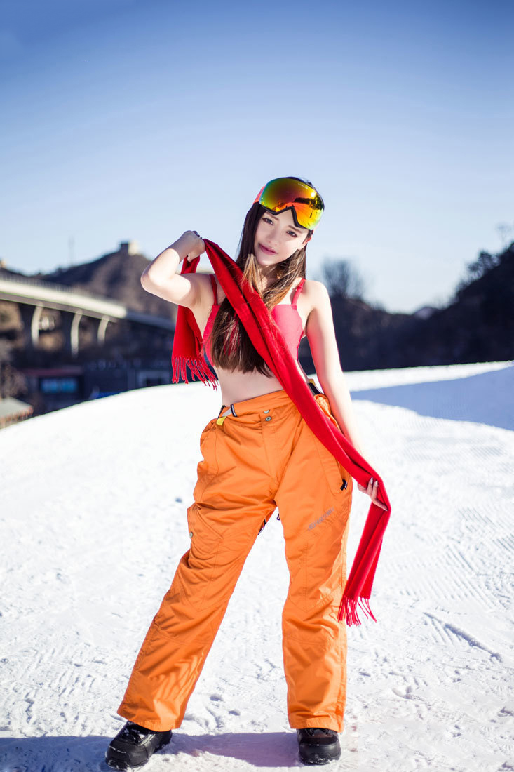 滑雪健将性感内衣写真激情魅惑