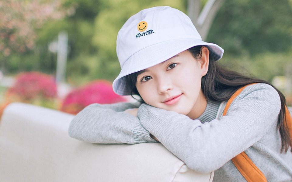 美女歌手钟恩淇小清新写真