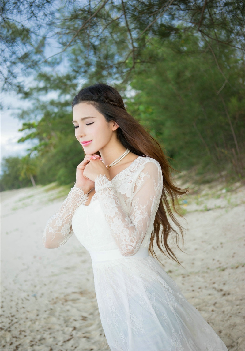 天使与魔鬼并存美女宛恩miyu沙巴旅拍写真
