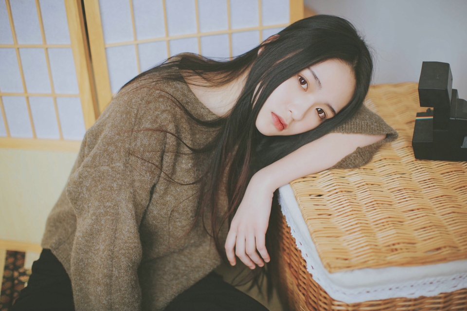 人见人爱的白皙美肌小美女娇嫩可爱