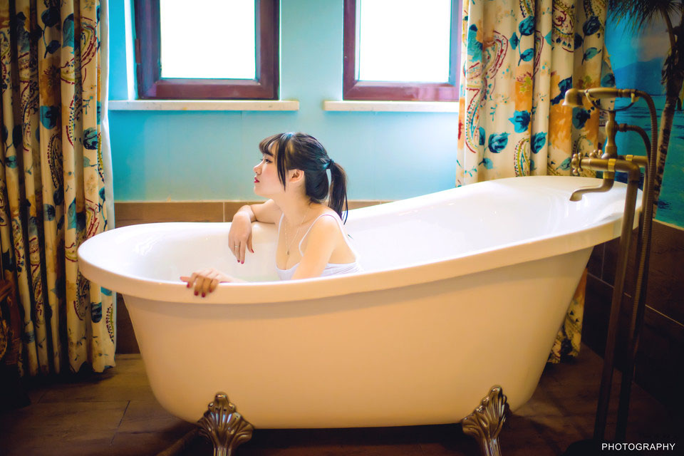 浴室美女性感魅力私房写真