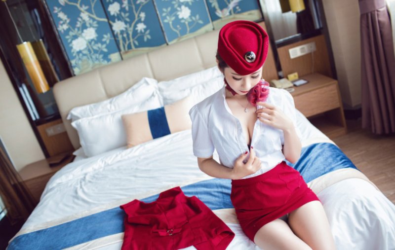 新晋模特莉莉Lily大胆制服写真照