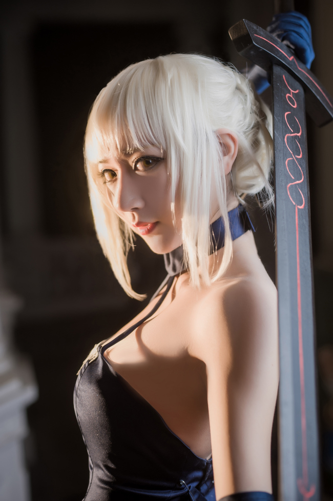 性感美女cosplay骑士王saber蓝色礼服