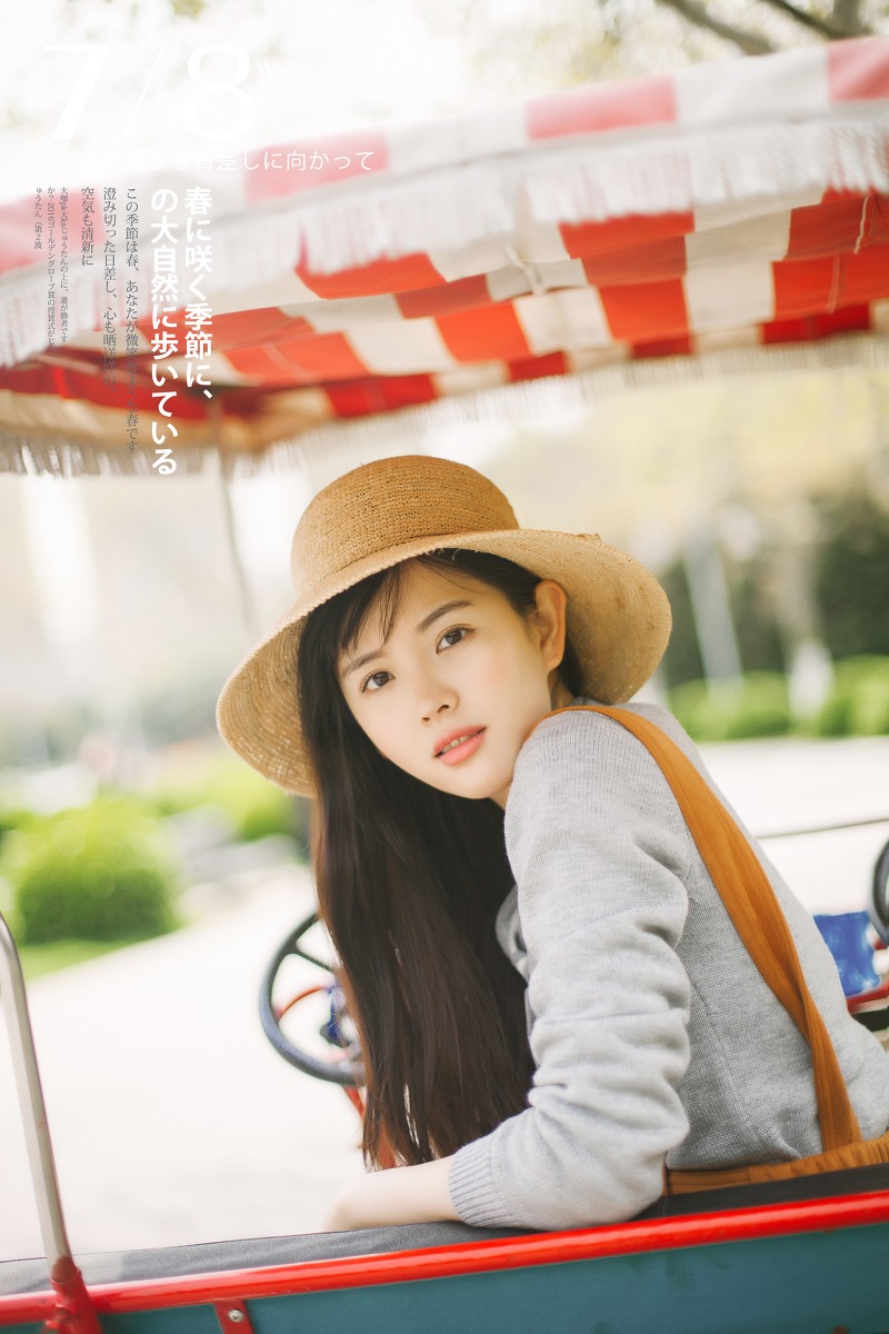笑容好看的刘海妹子阳光清新甜美动人