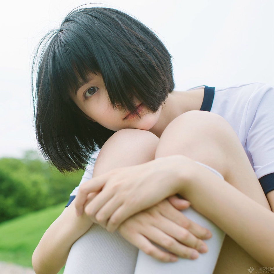 养眼体操服短发萌妹的清新花季时光