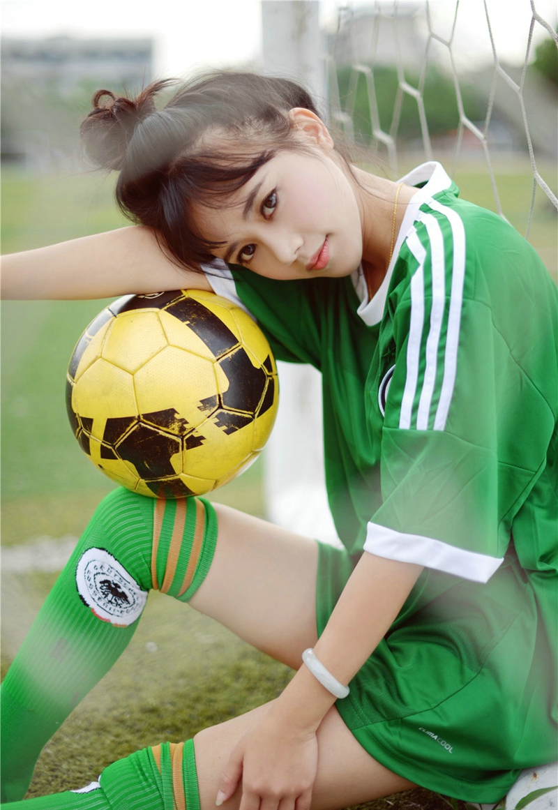 清纯美女羽住足球宝贝甜美写真