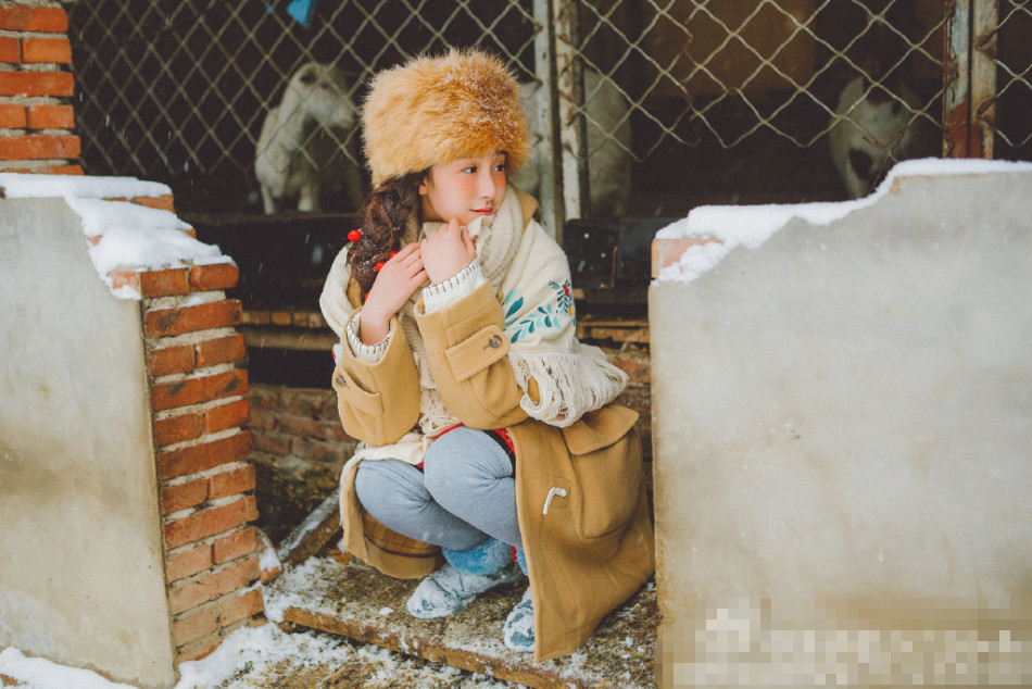 北影女神王子璇晒雪中写真天真丽质似画中人