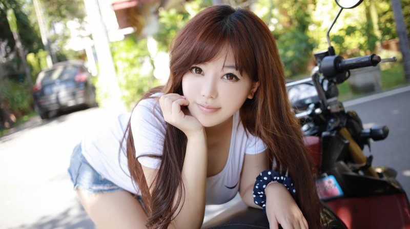 气质美女刘飞儿Faye热裤美腿写真