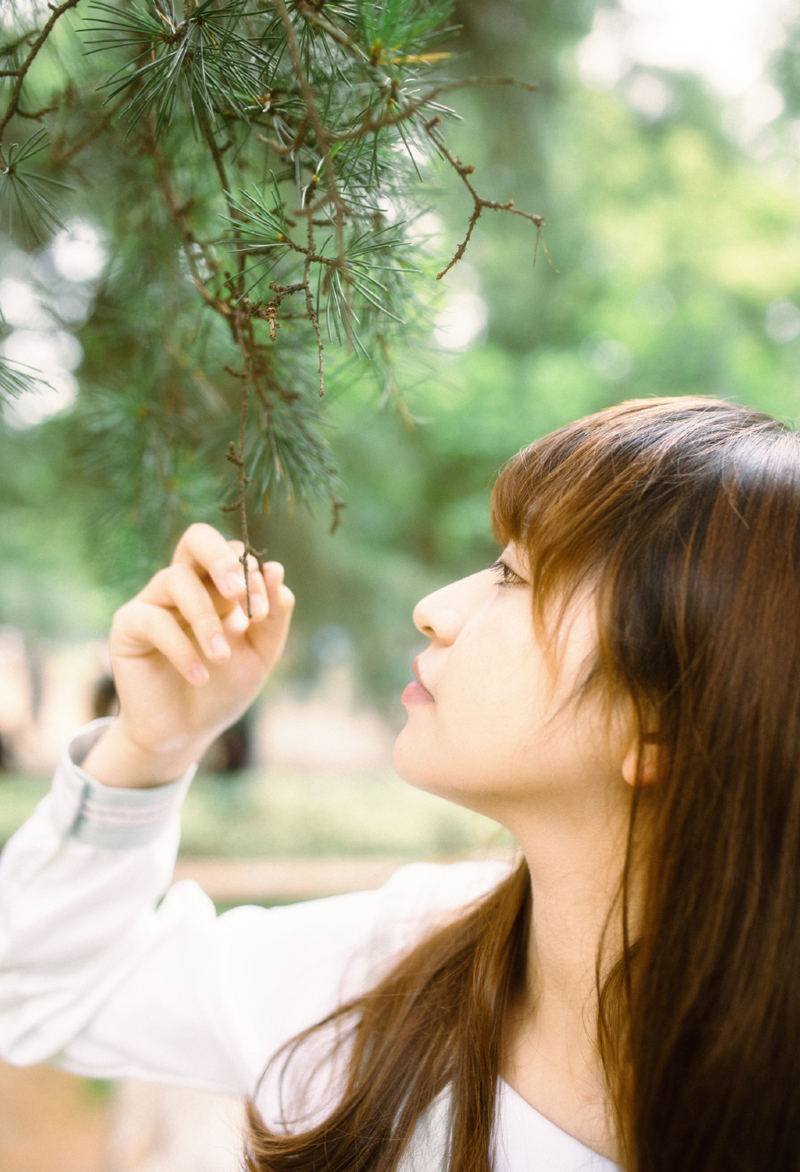 可爱学生妹唯美写真活泼俏皮