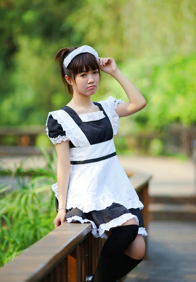 清纯甜美学生妹子阳光俏皮制服写真
