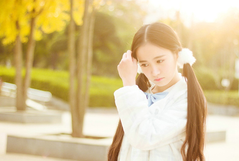 养眼双马尾少女秀色丽影户外清纯气质写真