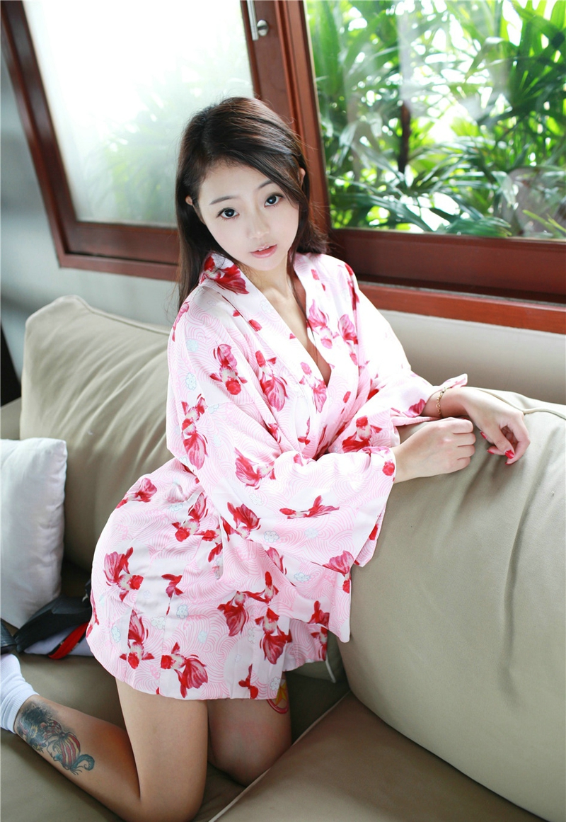 气质美女佘贝拉bella私房浴衣性感写真