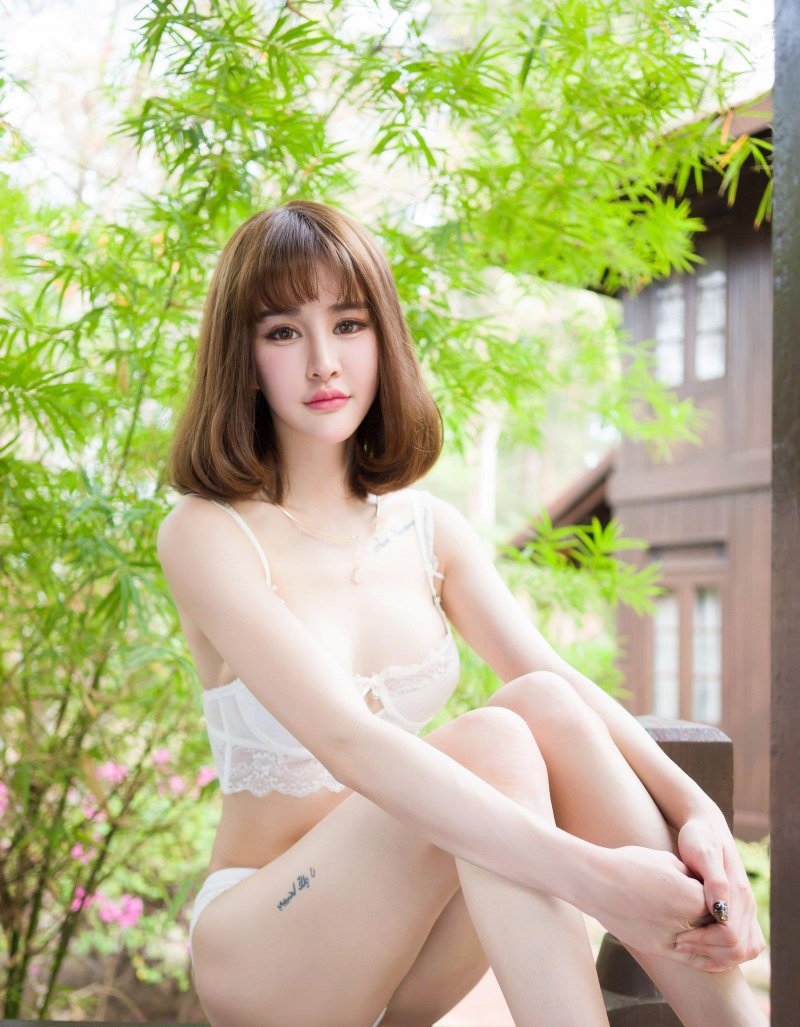 靓丽嫩模Cheryl青树性感写真