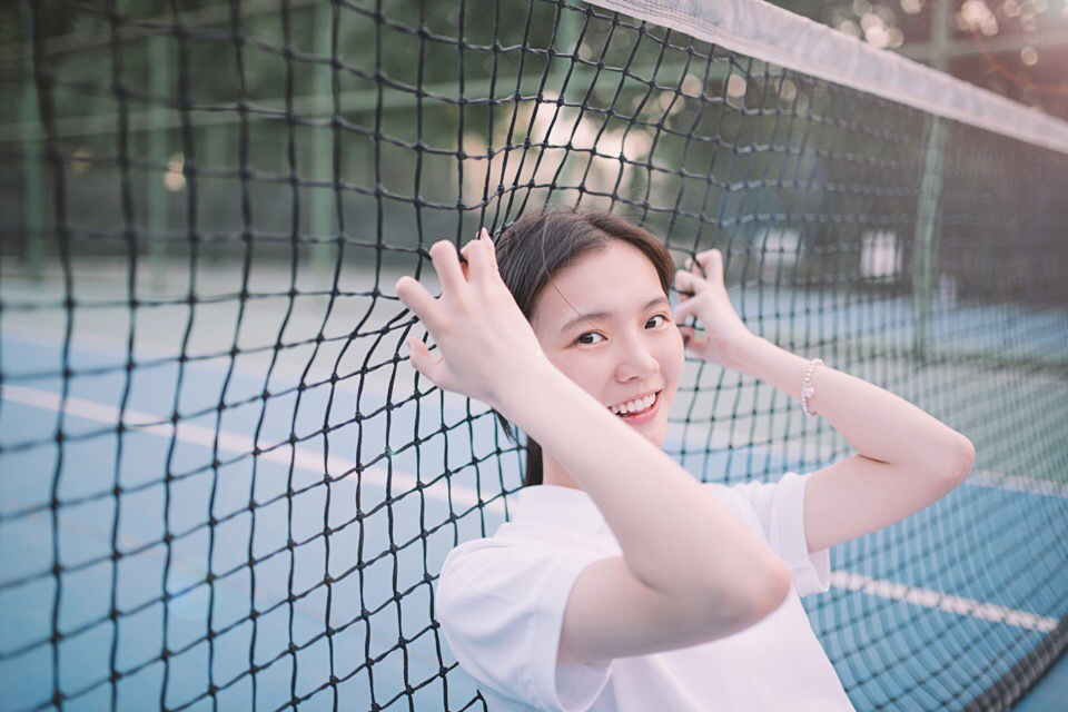 粉嫩少女网球场清新写真青春动人