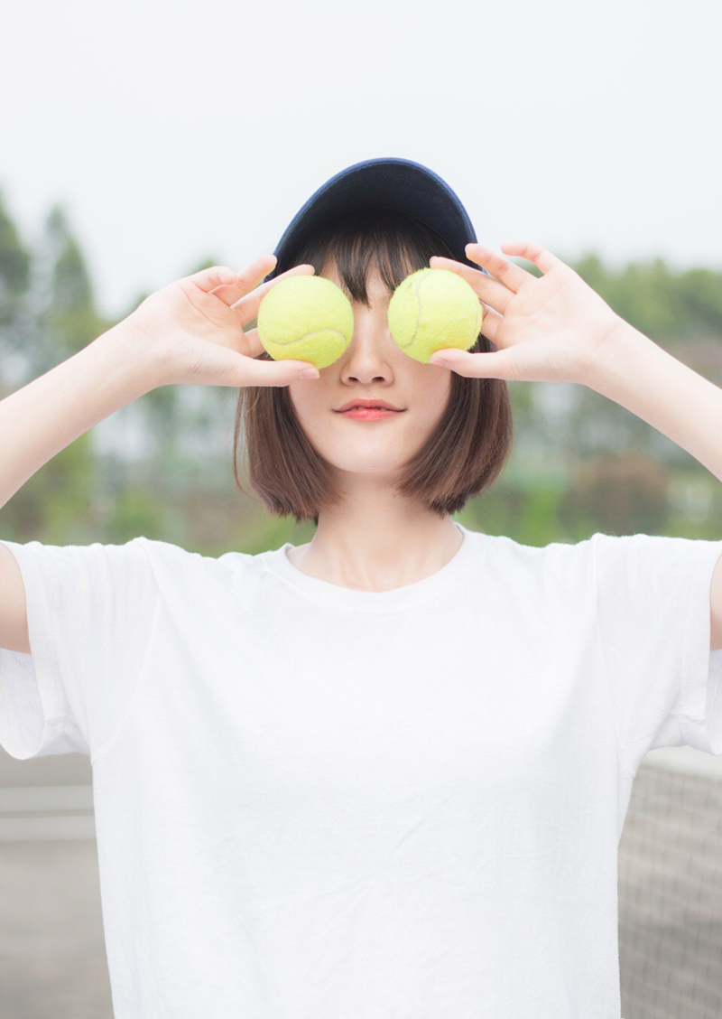 活力网球少女挥汗写真青春活力